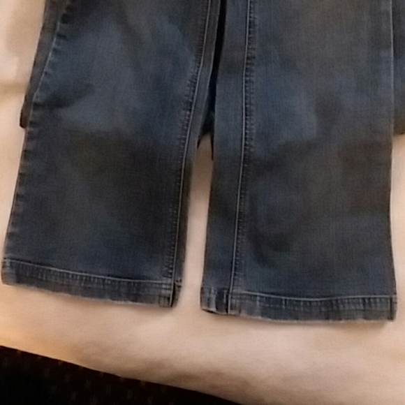 Jeans - Picture 3 of 4